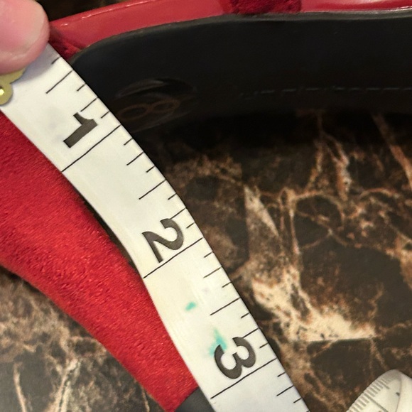 Liz Claiborne LC Helen Red Crisscross Point toe heels- size 8M - Picture 9 of 9